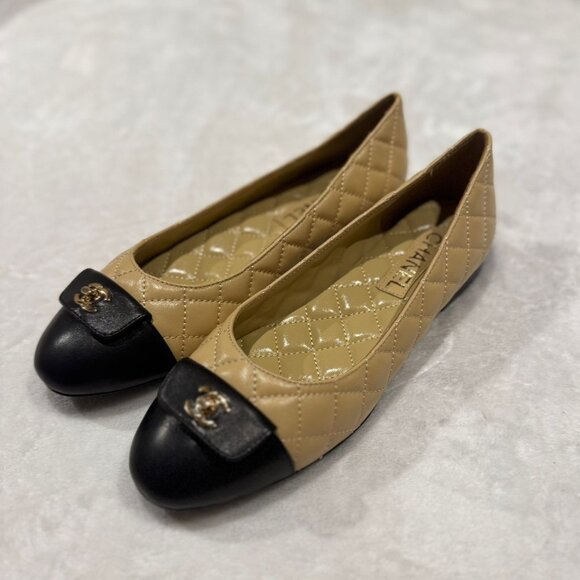 Chanel Beige & Black Quilted Flats with CC Logo - Picture 1 of 4